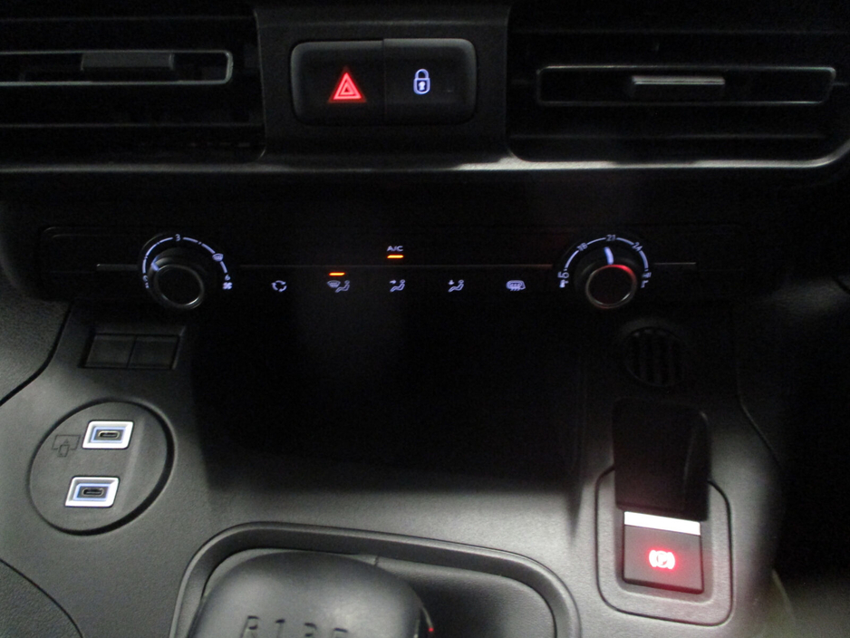 2026 Fiat Doblo - image 19