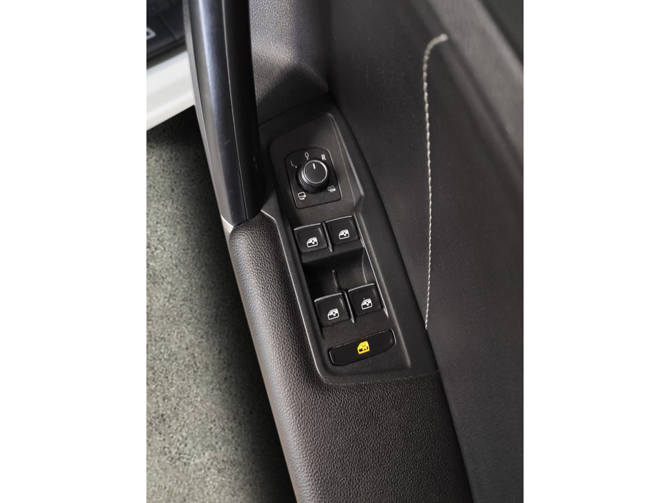 2018 Volkswagen Tiguan 2.0 TDI R-LINE 4MOTION €28,750