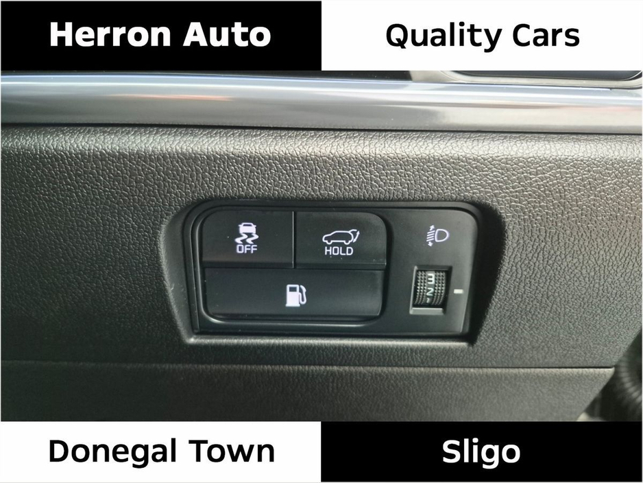 2025 Kia Sorento - image 8