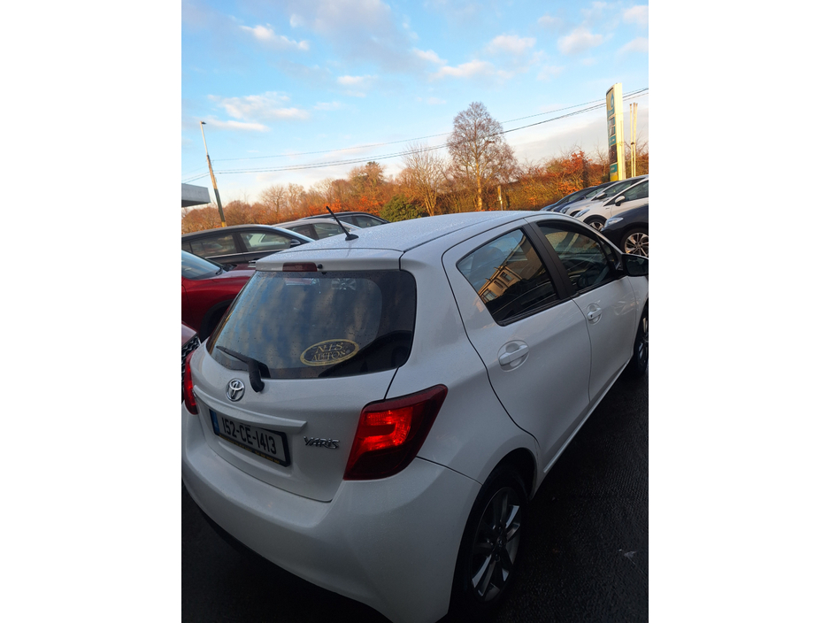 2015 Toyota Yaris 1.33 VVT-I ICON 5DR 99BHP €7,250