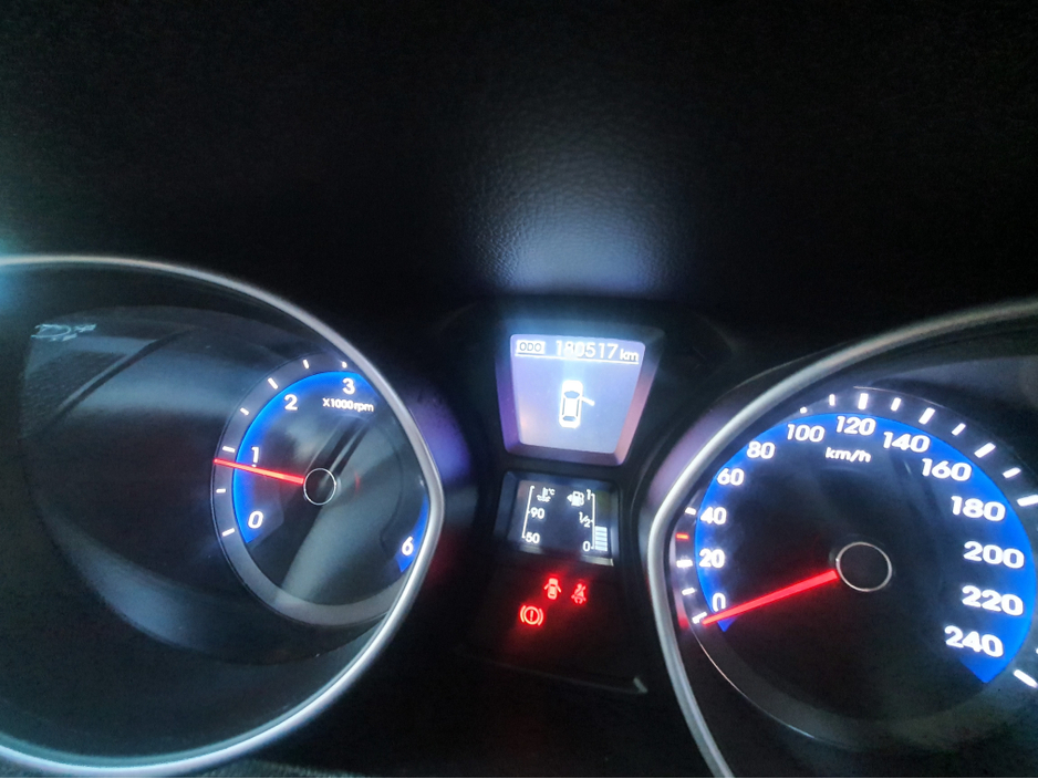 2015 Hyundai i30 1.6 DELUXE 5DR (NCT 10/26) €7,995