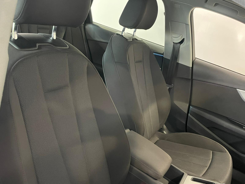 2020 Audi A4 - image 17