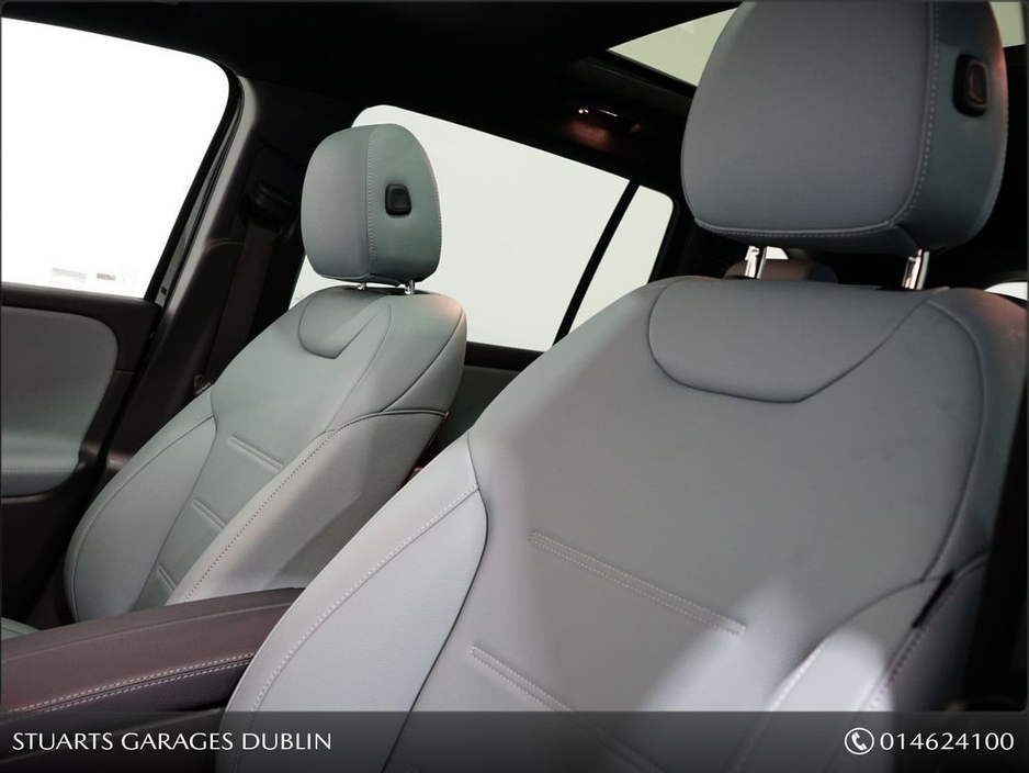 2025 Mercedes-Benz EQB EQB 300 4Matic AMG LINE PREMIUM PLUS *7 SEATER*: SLIDING DOUBLE SUNROOF, KEYLESS ENTRY, HEADS UP DISPLAY, ELECTRIC MEMORY SEATS, 360 CAMERAS €53,945