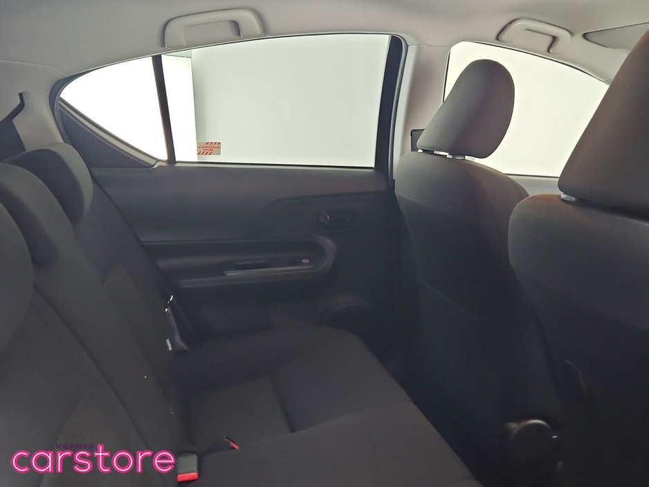 2019 Toyota Aqua - image 10