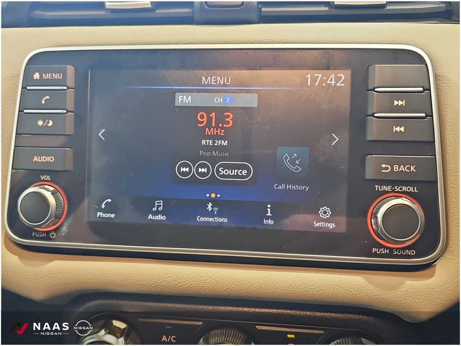 2022 Nissan Micra - image 14