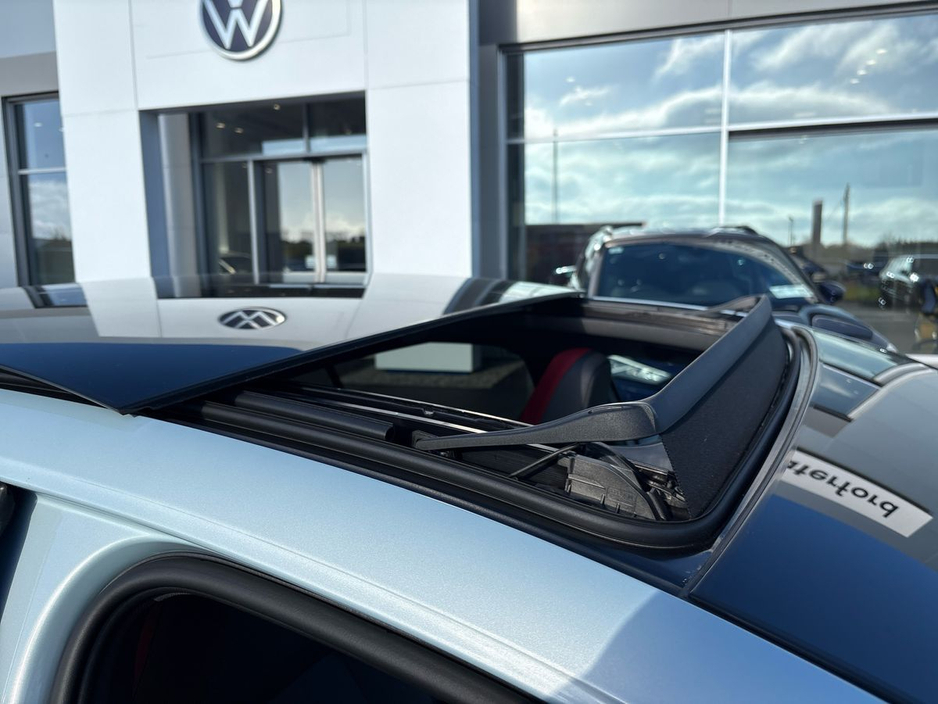 2026 Volkswagen Golf *DEMO* GTI 2.0 TSI 265HP €62,975