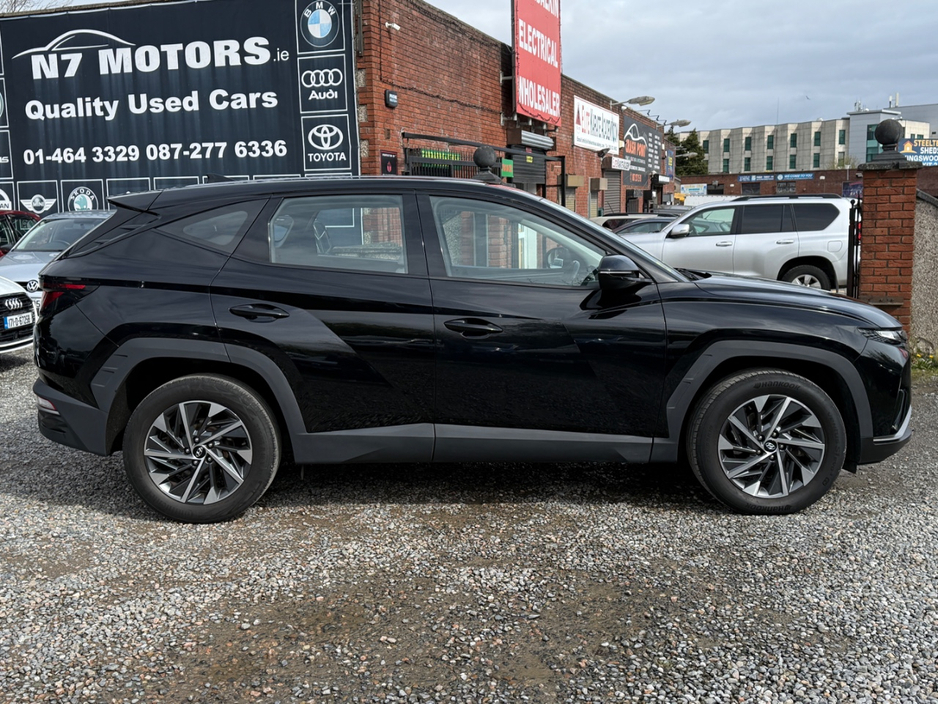 2021 Hyundai Tucson - image 2