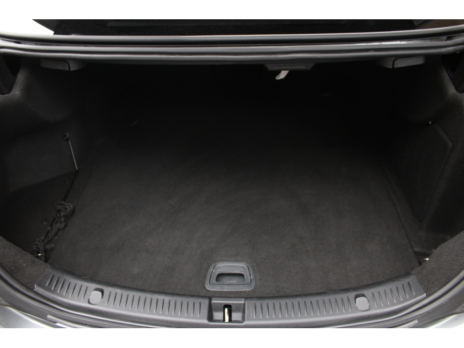 2019 Mercedes-Benz E Class - image 24