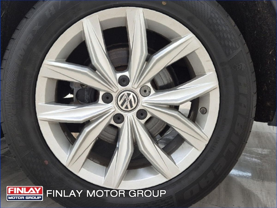 2019 Volkswagen Tiguan - image 10