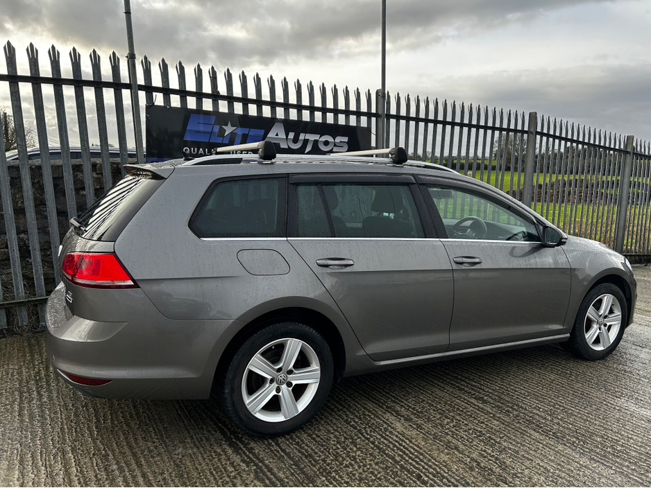 2016 Volkswagen Golf Comfortline 1.2 automatic €13,500