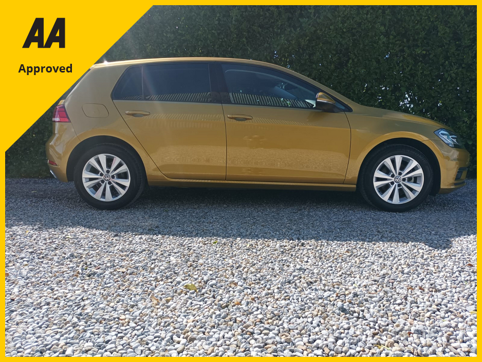 2017 Volkswagen Golf - image 15