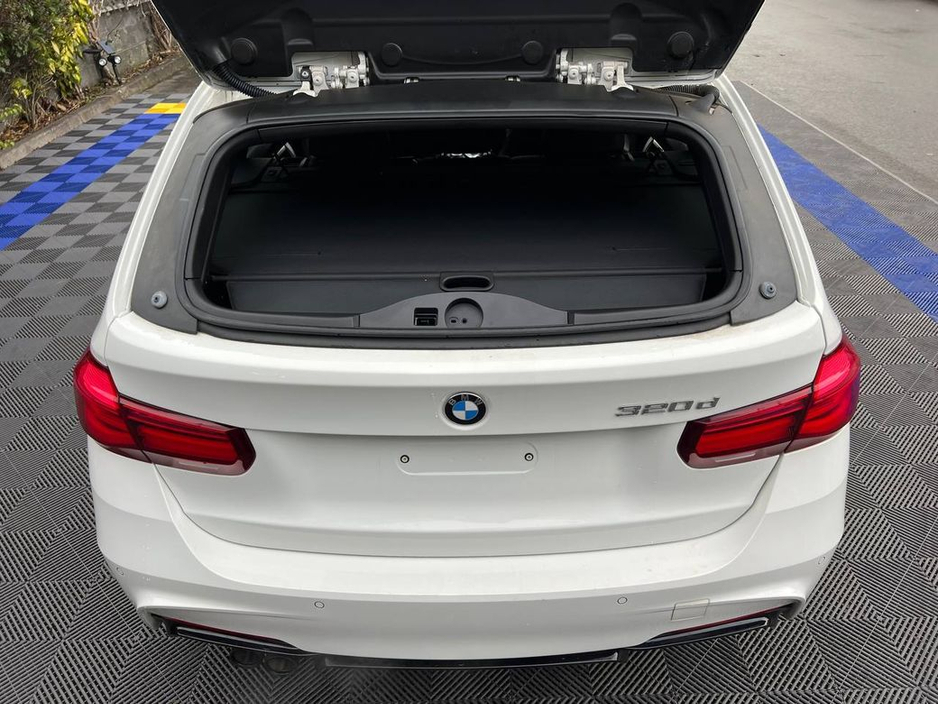 2017 BMW 3 Series 320d M-SPORT COMPETITION // SHADOW EDITION // SERVICE HISTORY // LEATHER M-SPORT INTERIOR €23,950