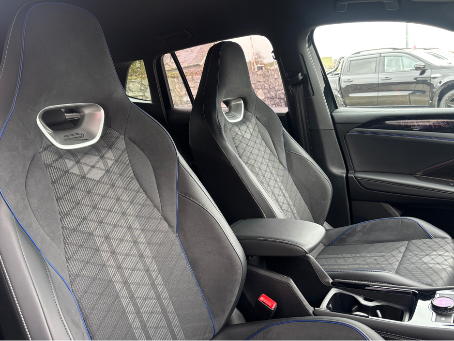 2025 Volkswagen Tiguan R-LINE ETSI S-A TSI DSG €49,900