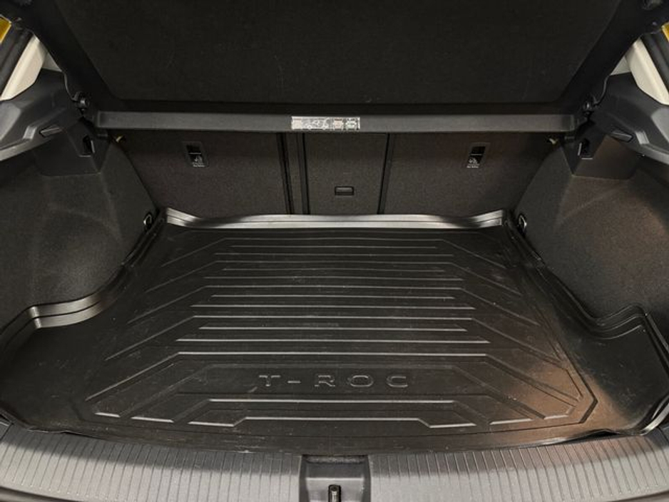 2020 Volkswagen T-Roc - image 18