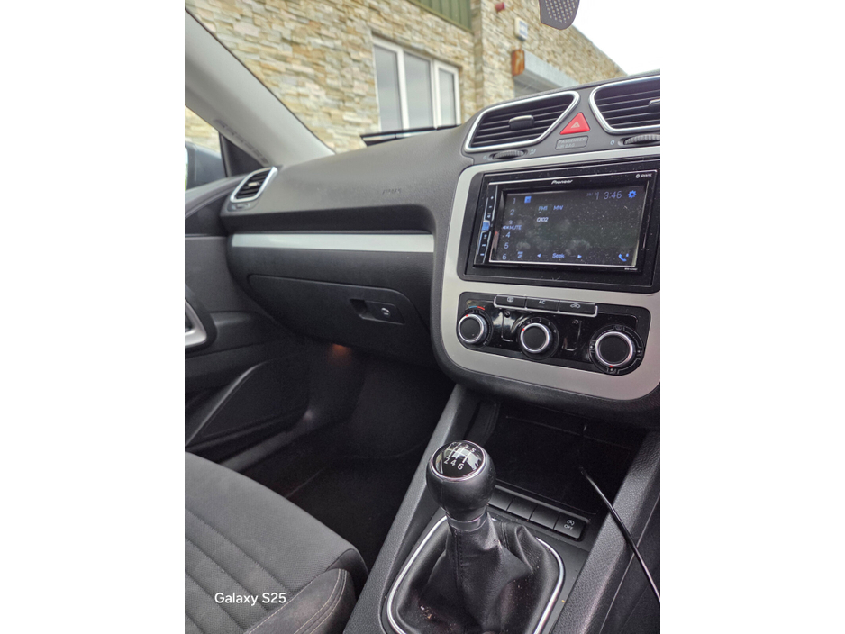 2012 Volkswagen Scirocco - image 13