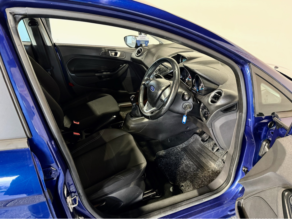 2015 Ford Fiesta MCA ZETEC 1.0 65PS M5 4DR 5DR €7,990