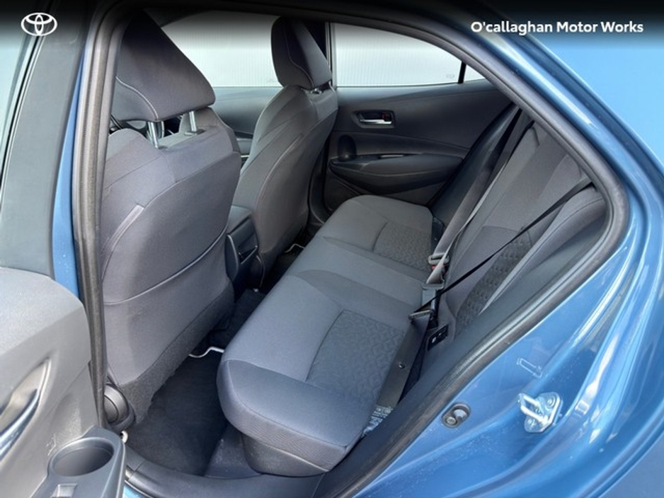 2021 Toyota Corolla - image 10