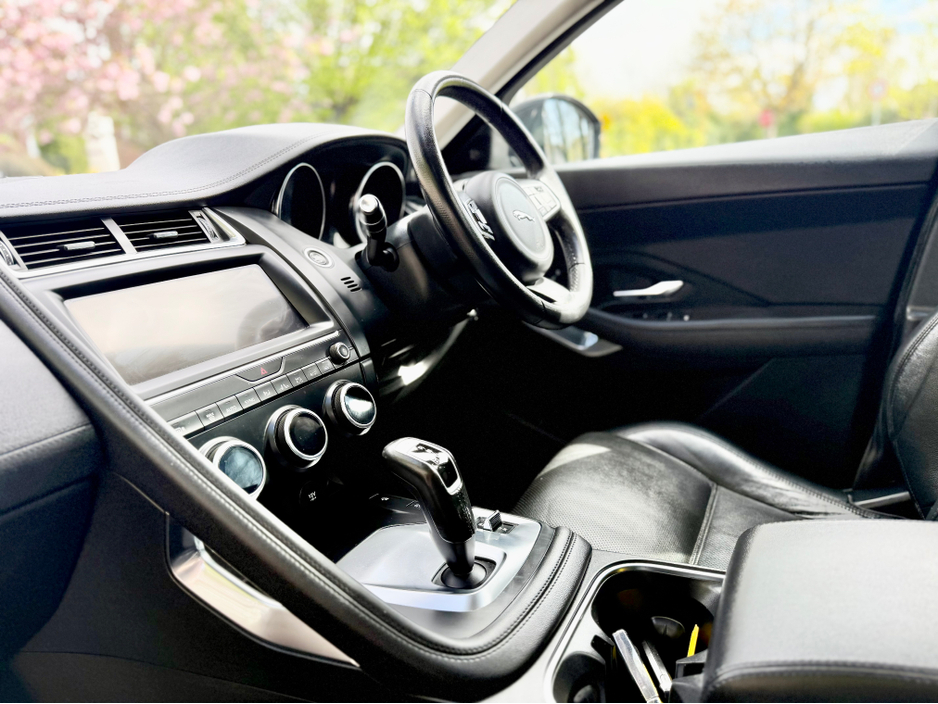 2019 Jaguar E-Pace - image 21