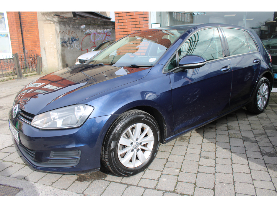 2014 Volkswagen Golf - image 6