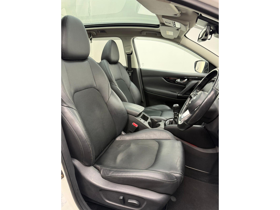 2020 Nissan Qashqai - image 7