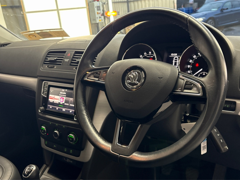 2016 Skoda Yeti OUTDOOR 2.0 TDI**TOUCHSCREEN BLUETOOTH MEDIA**MULTIFUNCTIONAL STEERING WHEEL**HEATED LEATHER SEATS**CRUISE CONTROL**PARKING SENSORS**AIR CONDTIONING**ELECTRIC WINDOWS **ISOFIX**FINANCE AVAILABLE** €11,995