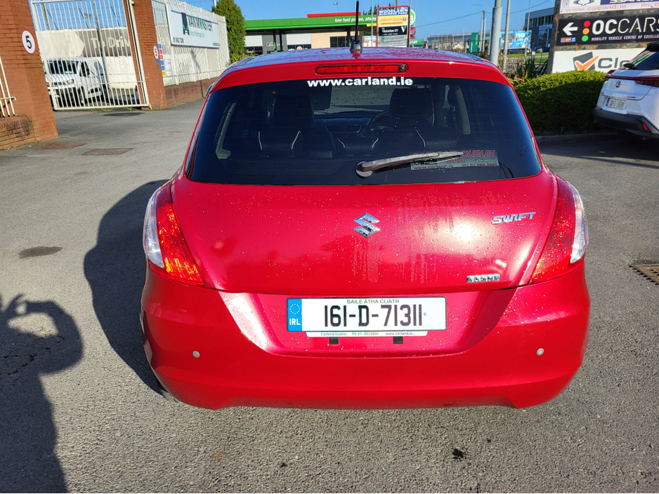 2016 Suzuki Swift - image 4