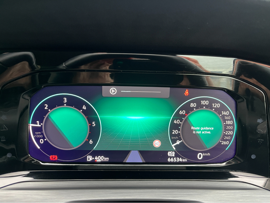 2021 Volkswagen Golf - image 24