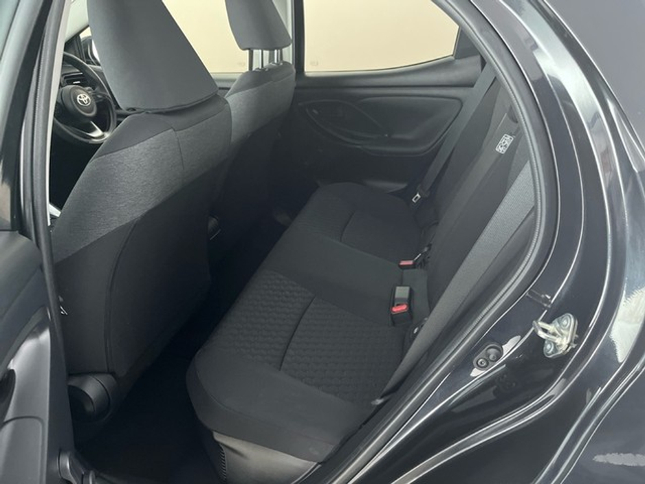 2023 Toyota Yaris HYBRID LUNA €24,450