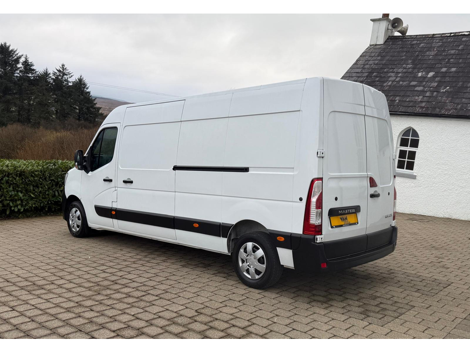 2022 Renault Master 135  BUSINESS NO VAT €22,750