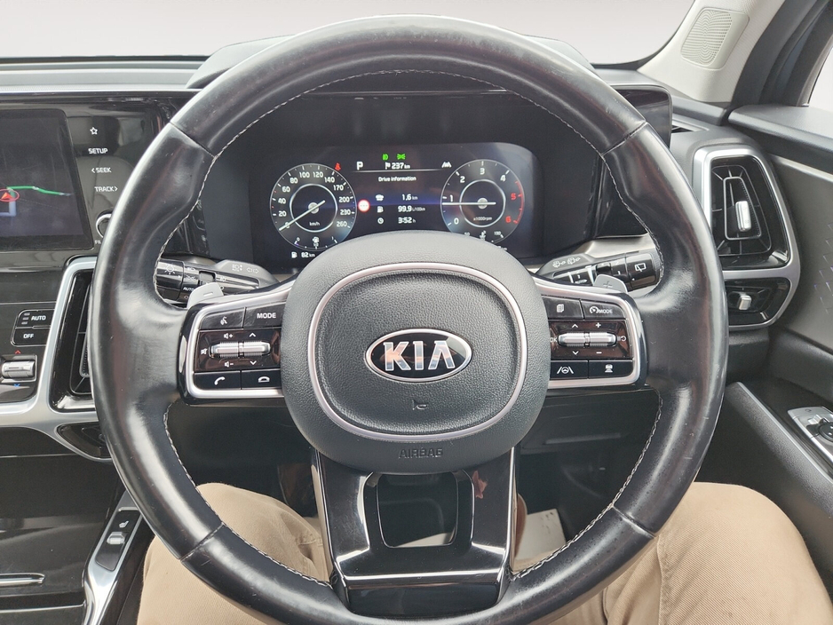 2021 Kia Sorento - image 12