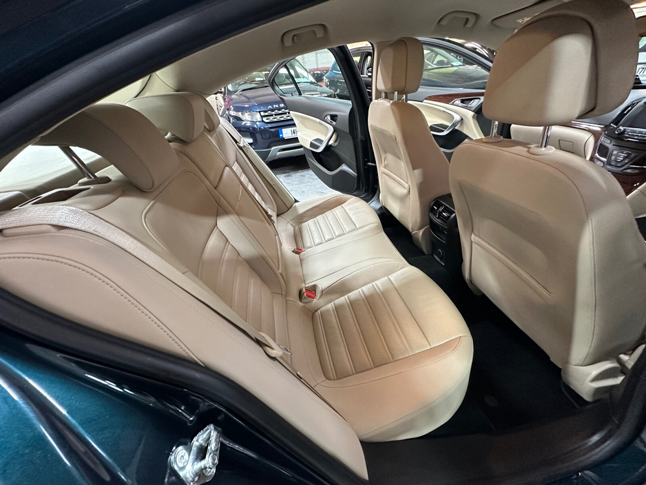 2016 Opel Insignia - image 5