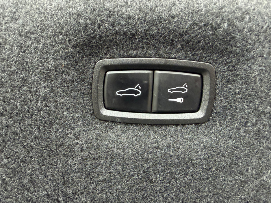 2023 Audi e-tron GT quattro - image 18