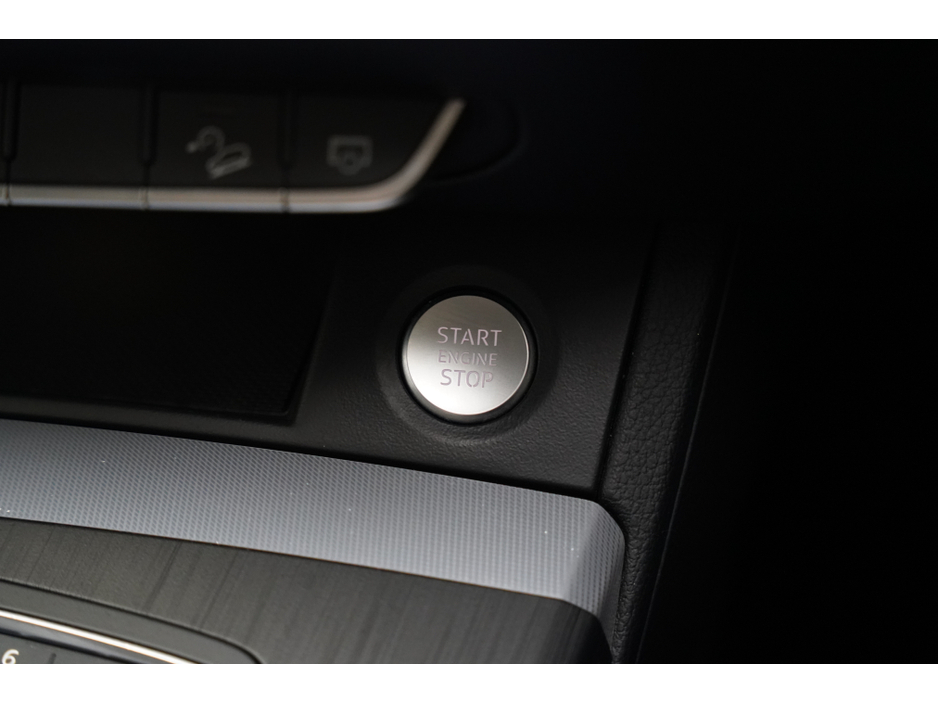 2020 Audi Q5 - image 17