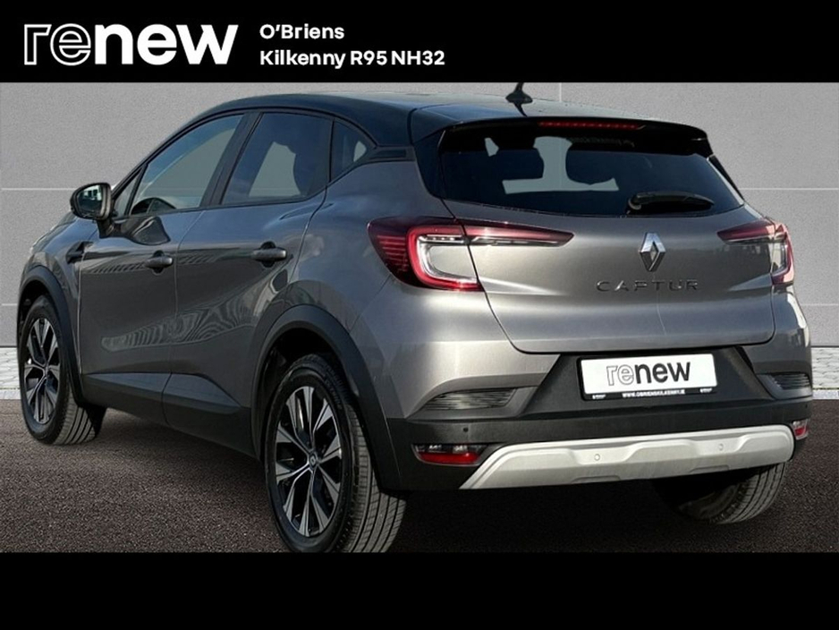 2023 Renault Captur - image 3