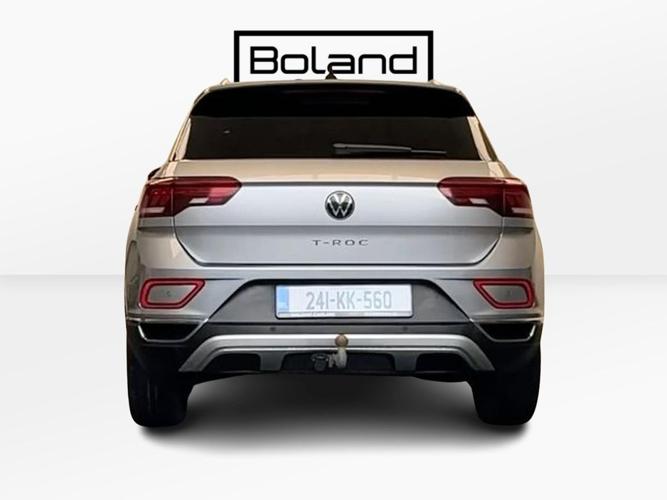2024 Volkswagen T-Roc - image 12