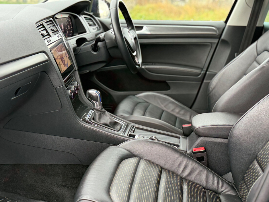 2019 Volkswagen Golf - image 18