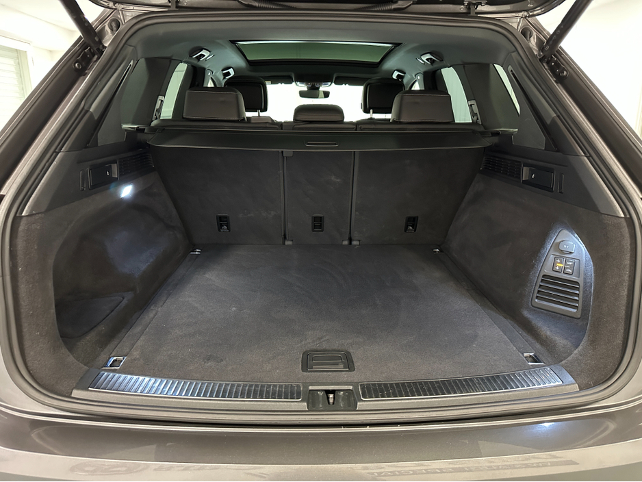 2023 Volkswagen Touareg V6 BLACK EDITION 3.0 TDI AUTO VW/AUDI SPECIALISTS WWW.DENISDARCYCARS.IE €84,950