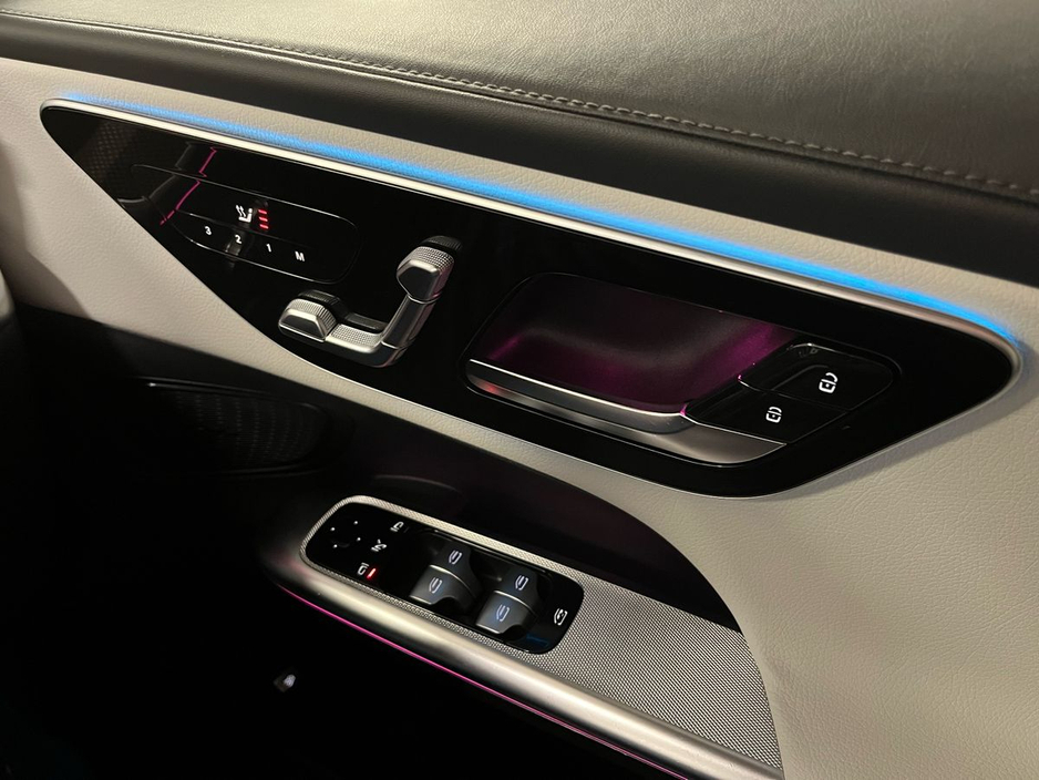 2024 Mercedes-Benz GLC Class - image 18