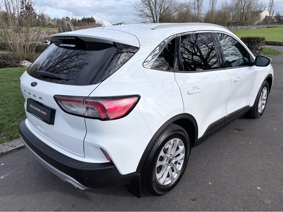 2021 Ford Kuga - image 6