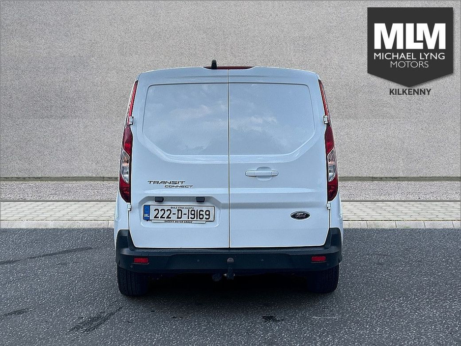 2022 Ford Transit Connect - image 6