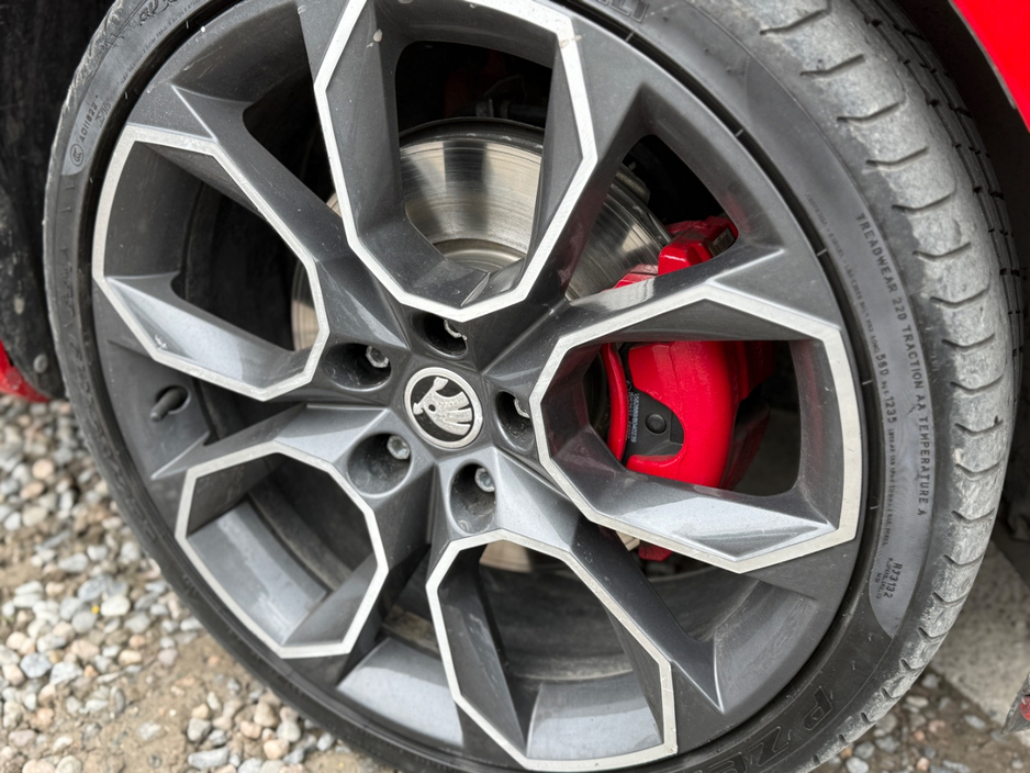 2016 Skoda Octavia - image 10