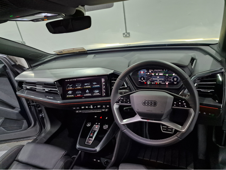 2024 Audi Q4 e-tron 45 S LINE (TECH PACK / 82KWH BATTERY) 282BHP AUTOMATIC **ONE OWNER / APPLE CARPLAY / ADAPTIVE CRUISE CONTROL / FULL LEATHER / SONOS PREMIUM SOUND / SAT NAV / REVERSE CAMERA / WIRELESS PHONE CHARGING** €43,900