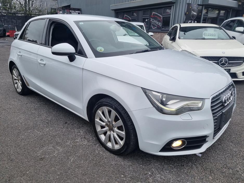 2013 Audi A1 - image 2