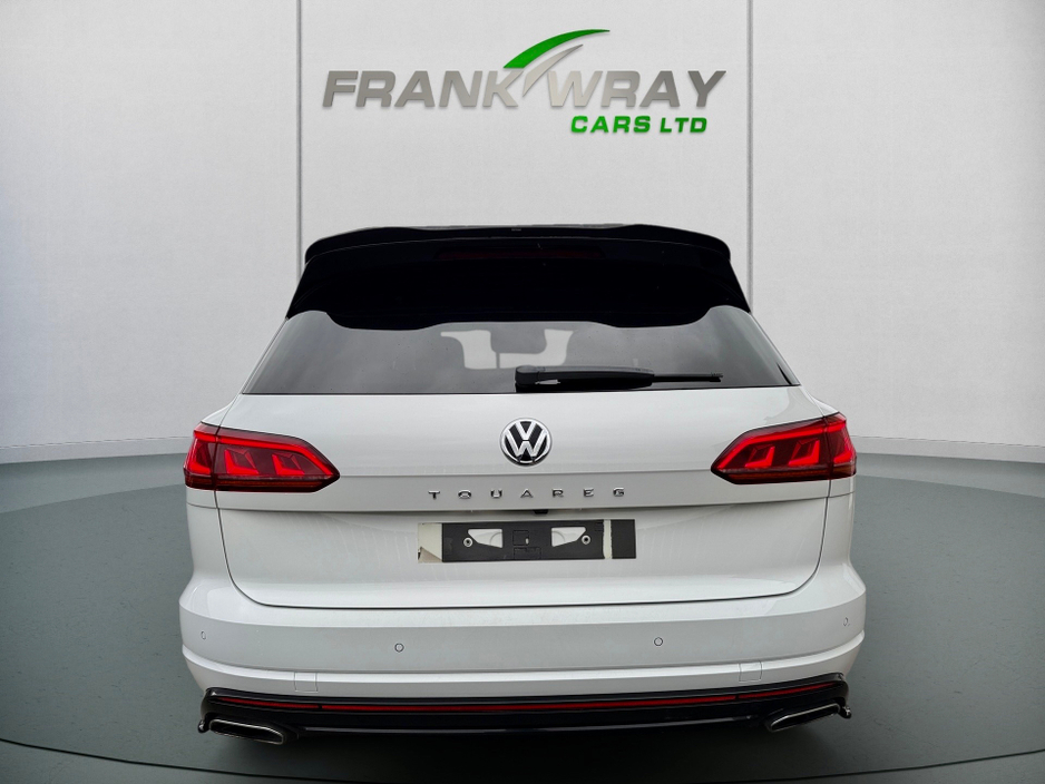 2019 Volkswagen Touareg V6 R-LINE TECH 3.0 TDI **286 BHP**REVERSE CAMERA**BODY KIT**BLACK PACK**XENONS**MEMORY SEATS**FSH**MINT** €52,750
