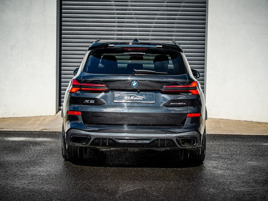 2023 BMW X5 - image 5