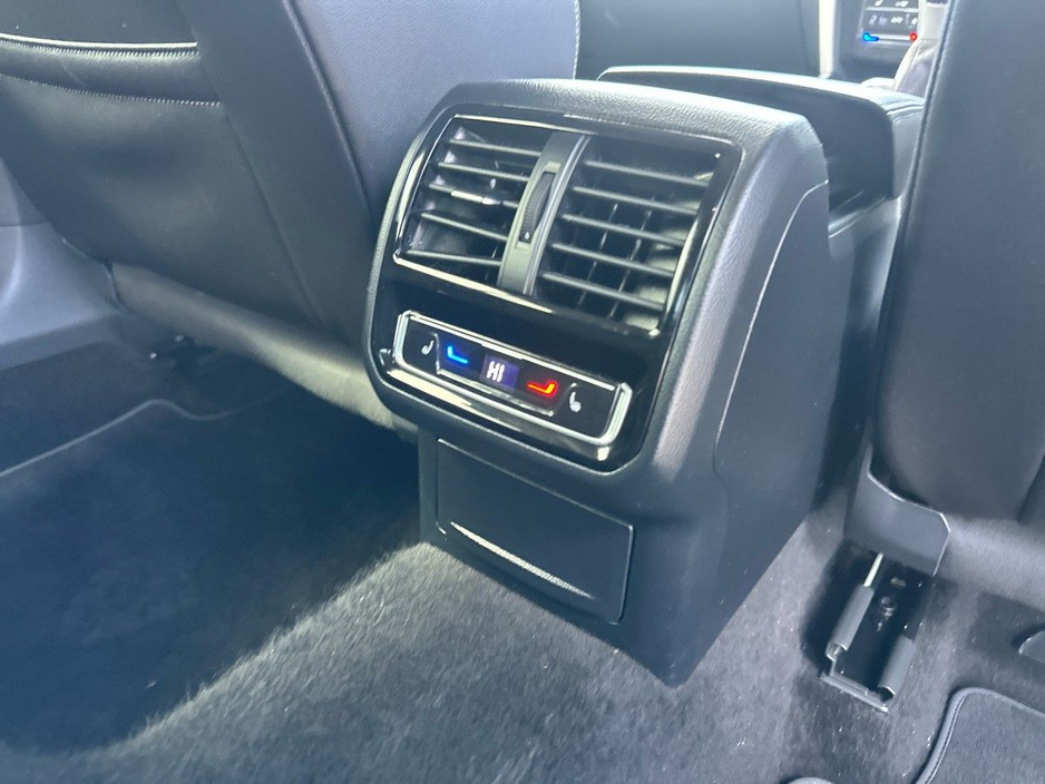 2023 Volkswagen Arteon - image 19