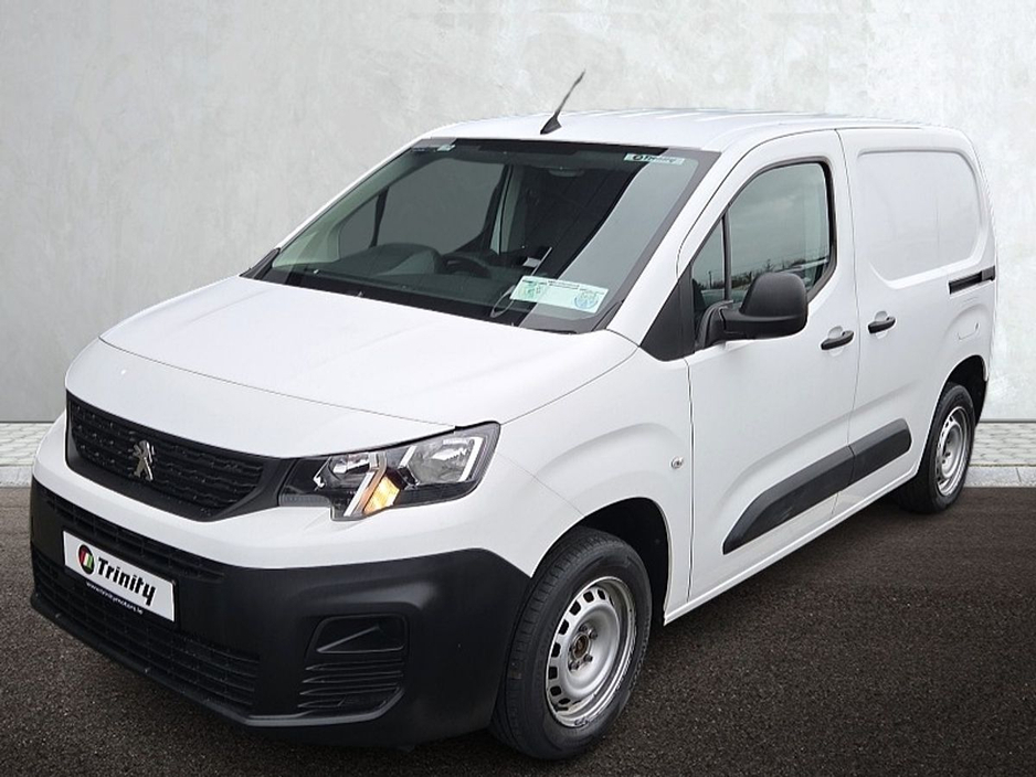 2021 Peugeot Partner - image 12