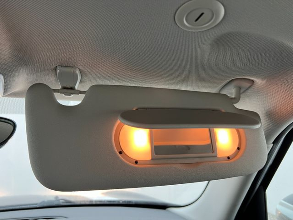 2016 MINI Cooper 1.2 Automatic, Reversing camera €13,895