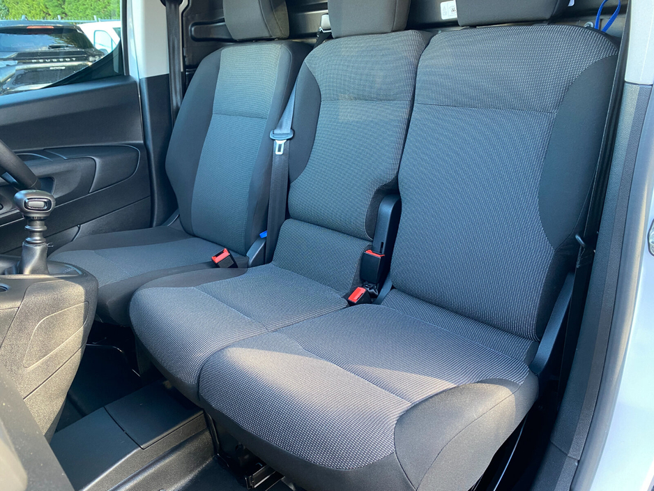 2024 Peugeot Partner  €18,618