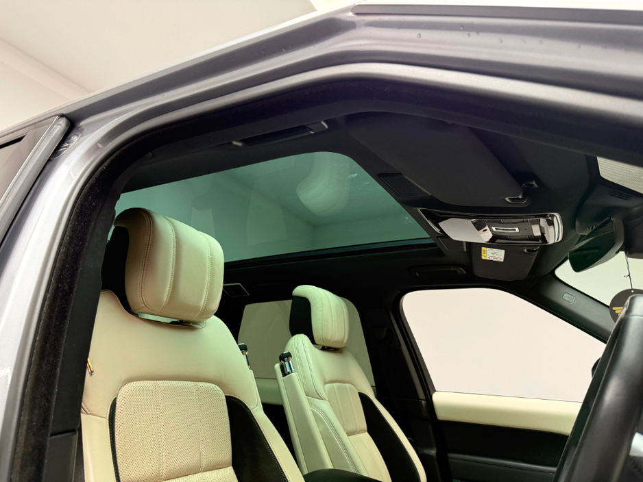 2019 Land Rover Range Rover Sport - image 11